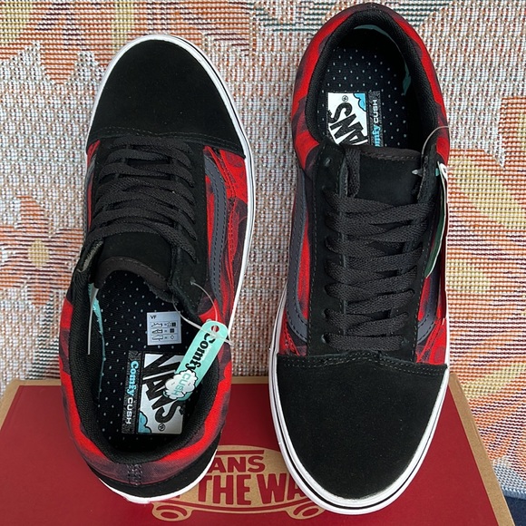 Vans Comfycush Old School 
After Dark Black/Red
VNOA5DYCY09
WMNS sneakers - Picture 13 of 16